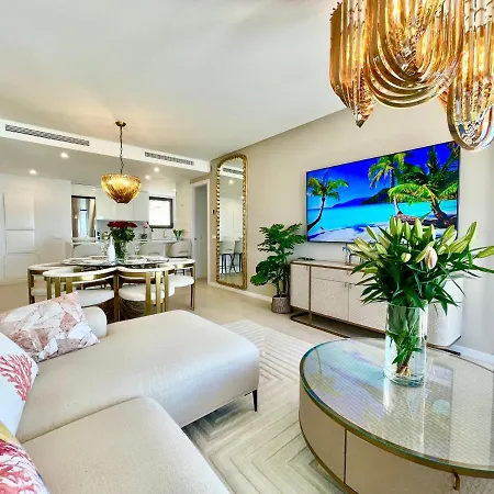 Apartament Magnificent 3 Bedroom Penthouse Fuengirola