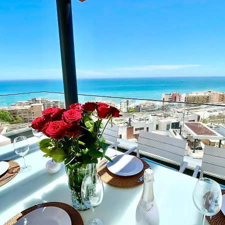 Magnificent 3 Bedroom Penthouse *