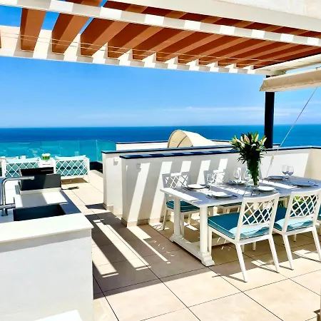 Magnificent 3 Bedroom Penthouse شقة