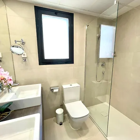 Magnificent 3 Bedroom Penthouse فوينخيرولا