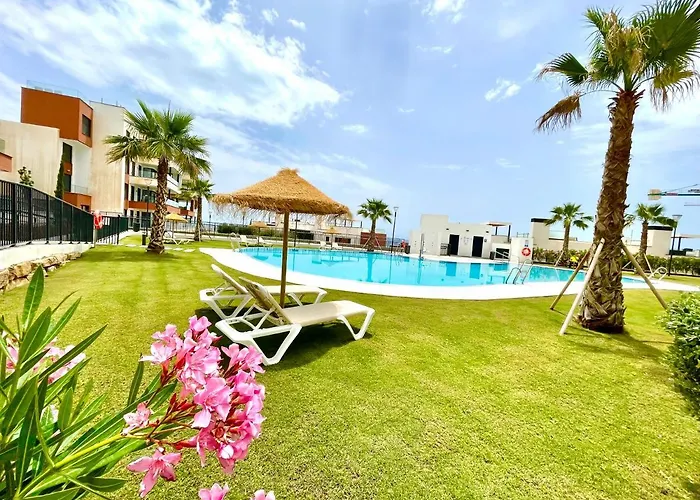 Magnificent 3 Bedroom Penthouse Appartamento *