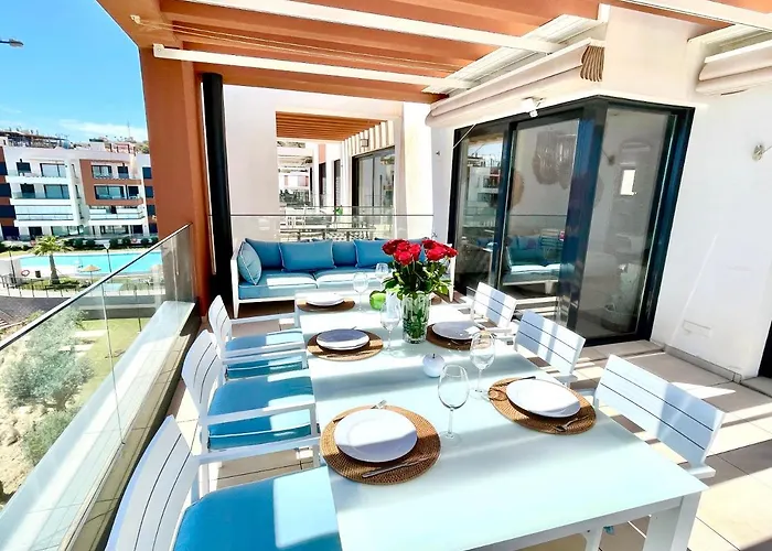 Magnificent 3 Bedroom Penthouse פואנגירולה